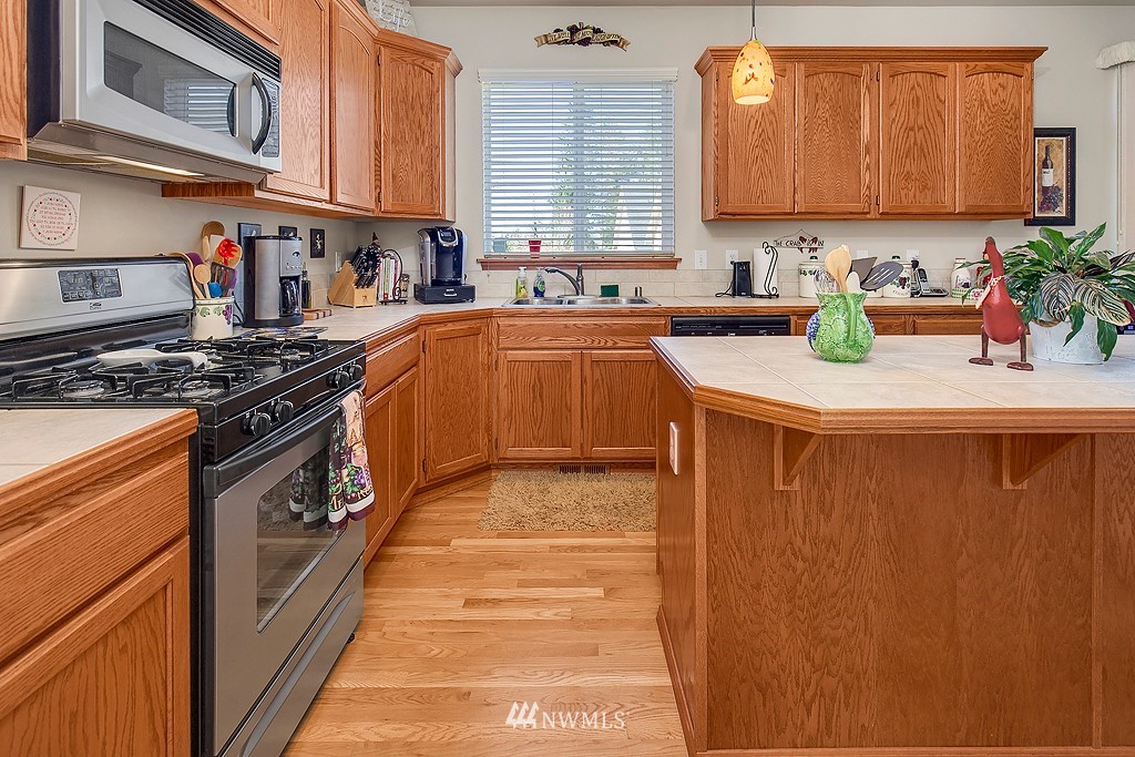 16028 41st Avenue Southeast Bothell, WA 98012 - Photo 6 of 16 Gallery Image 6