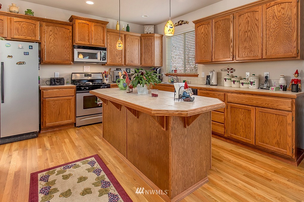 16028 41st Avenue Southeast Bothell, WA 98012 - Photo 7 of 16 Gallery Image 7