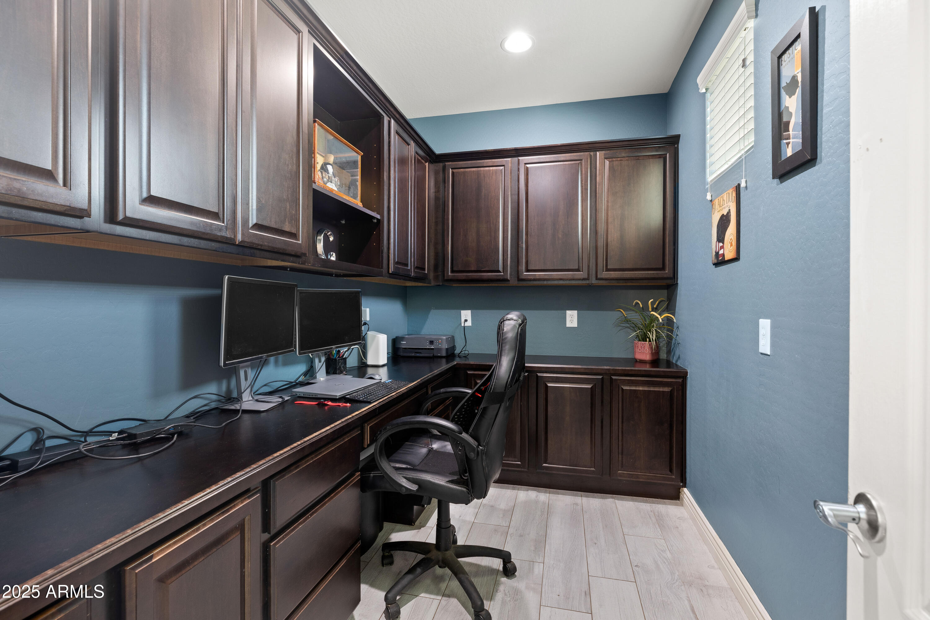 18649 West Williams Street Goodyear, AZ 85338 - Photo 14 of 42 a view of a kitchen with electric appliances