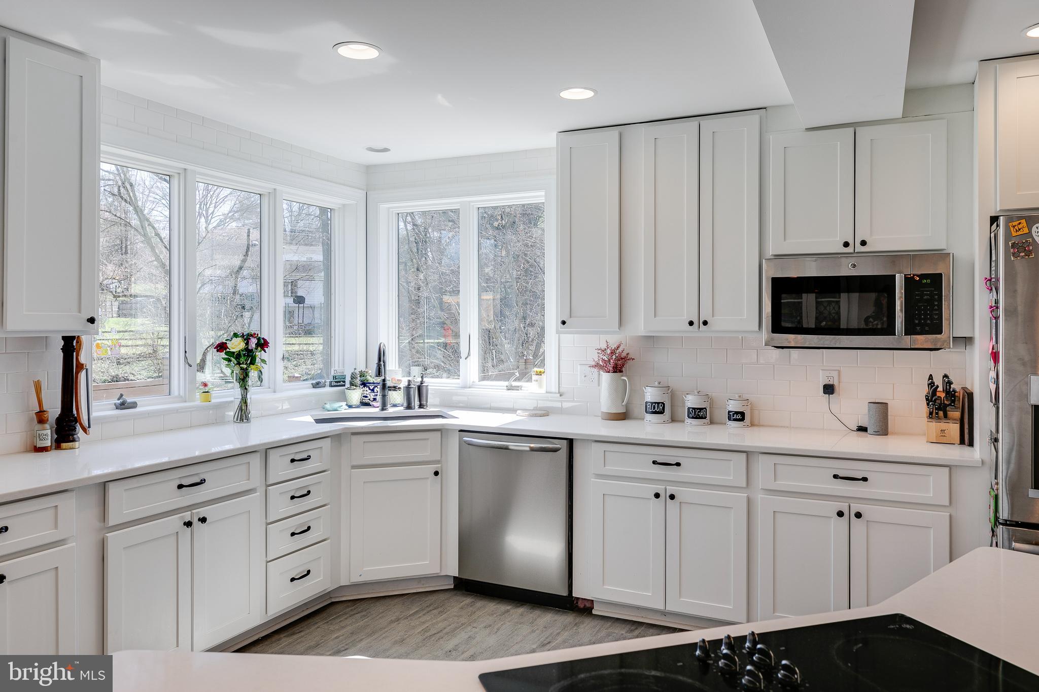 599 Park Ridge Drive Wayne, PA 19087 - Photo 20 of 53 Kitchen