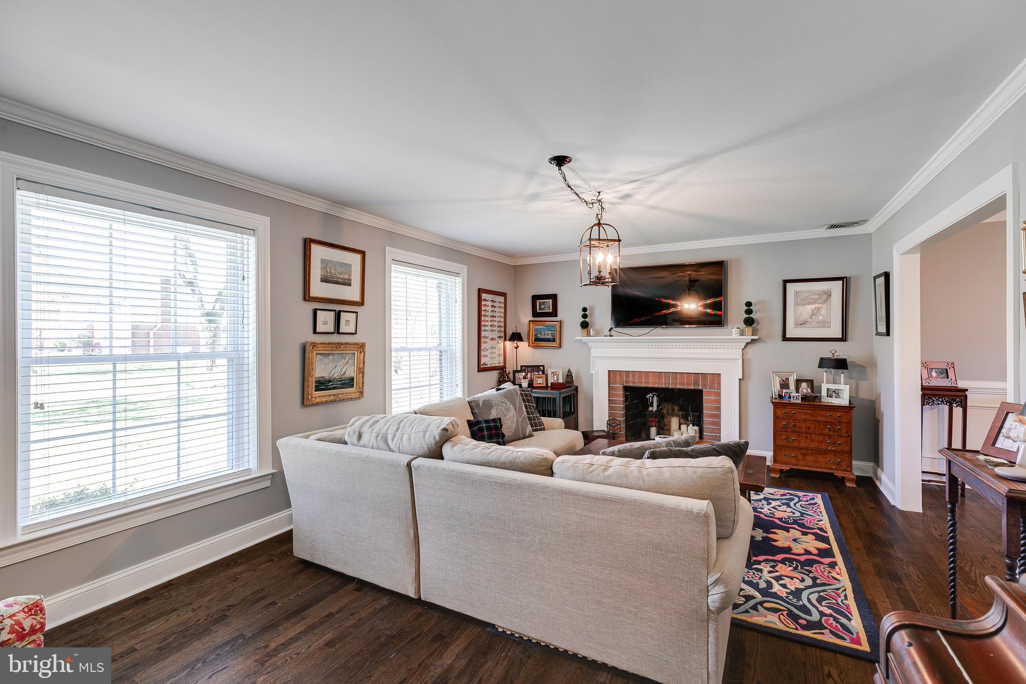 599 Park Ridge Drive Wayne, PA 19087 - Photo 8 of 53 Living Room