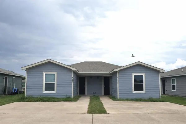 $239,900 | 413 County Line Road, Mabank, TX 75147