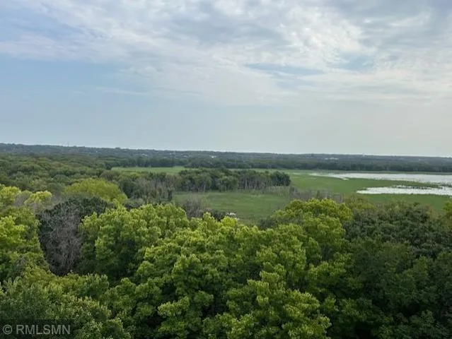 $3,395 | 3701 American Boulevard East, Unit 400, Bloomington, MN 55425