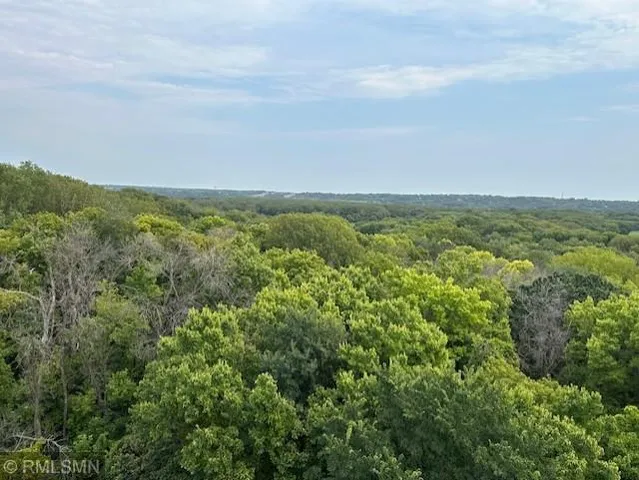 $3,395 | 3701 American Boulevard East, Unit 400, Bloomington, MN 55425