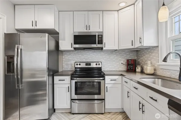 $370,000 | 2829 Field Street, Longview, WA 98632