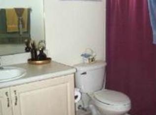 893 Imperial Lake Road West Palm Beach, FL 33413 - Photo 12 of 15 2nd Bathroom