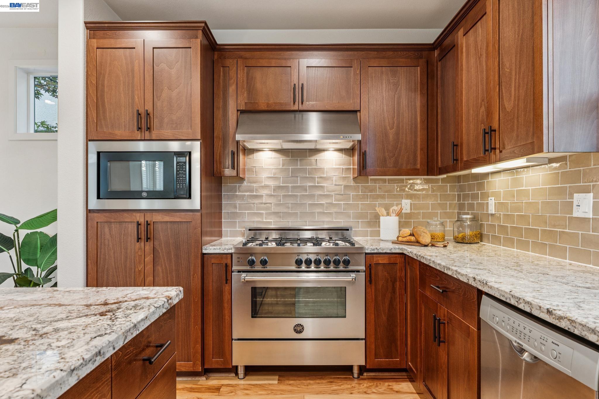 415 Dewitt Lane Alameda, CA 94501 - Photo 14 of 40