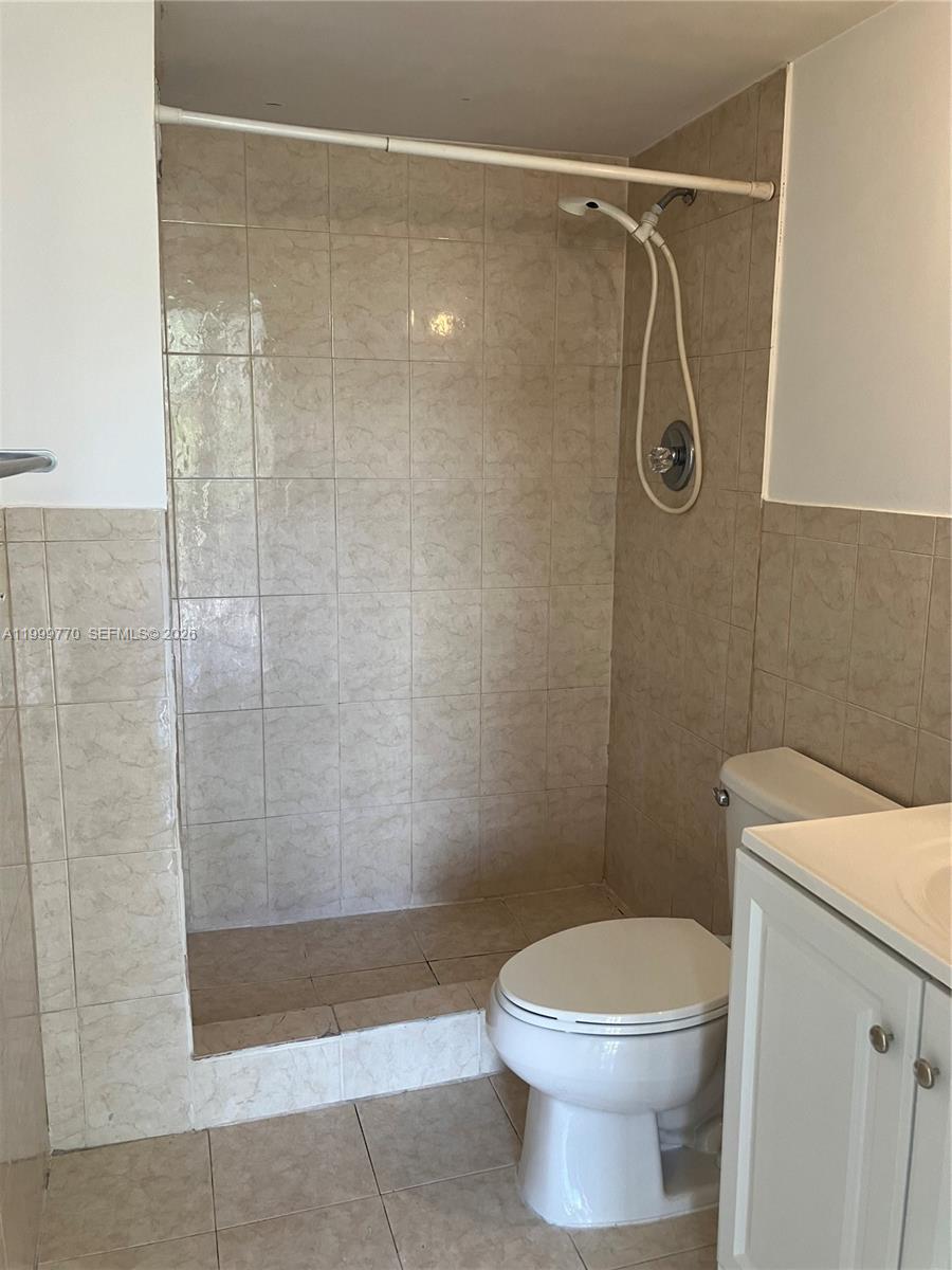 17021 North Bay Road, Unit 409 Sunny Isles Beach, FL 33160 - Photo 11 of 11