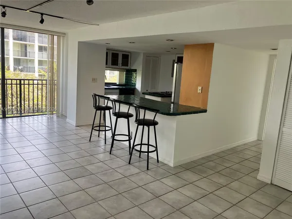 $2,400 | 17021 North Bay Road, Unit 409, Sunny Isles Beach, FL 33160