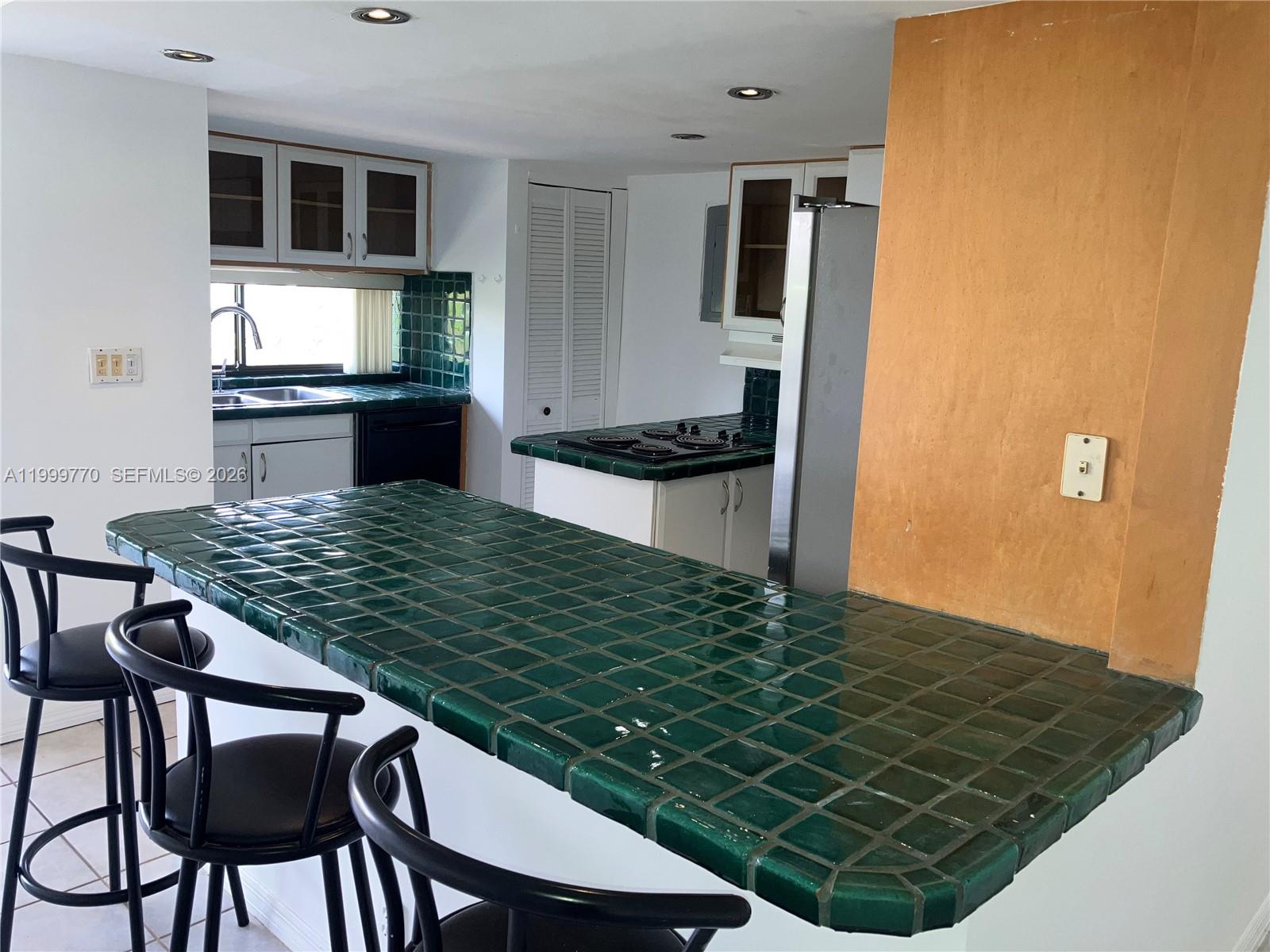 17021 North Bay Road, Unit 409 Sunny Isles Beach, FL 33160 - Photo 7 of 11