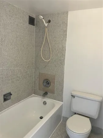 $2,400 | 17021 North Bay Road, Unit 409, Sunny Isles Beach, FL 33160