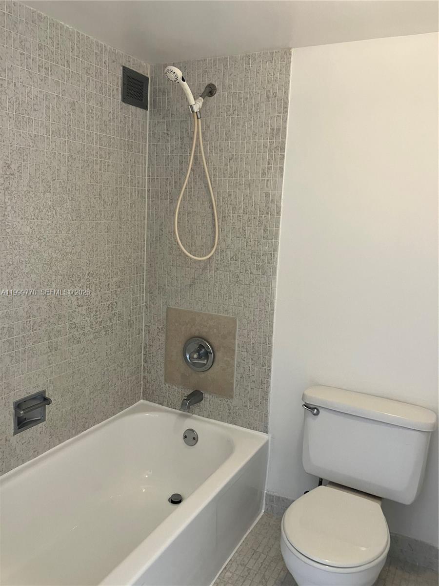 17021 North Bay Road, Unit 409 Sunny Isles Beach, FL 33160 - Photo 10 of 11