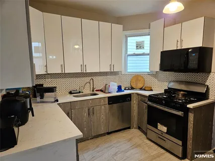 $829,000 | 12 Wright Avenue, Jersey City, NJ 07306