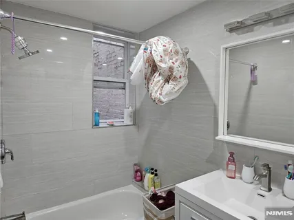 $829,000 | 12 Wright Avenue, Jersey City, NJ 07306