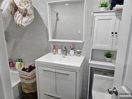 $829,000 | 12 Wright Avenue, Jersey City, NJ 07306