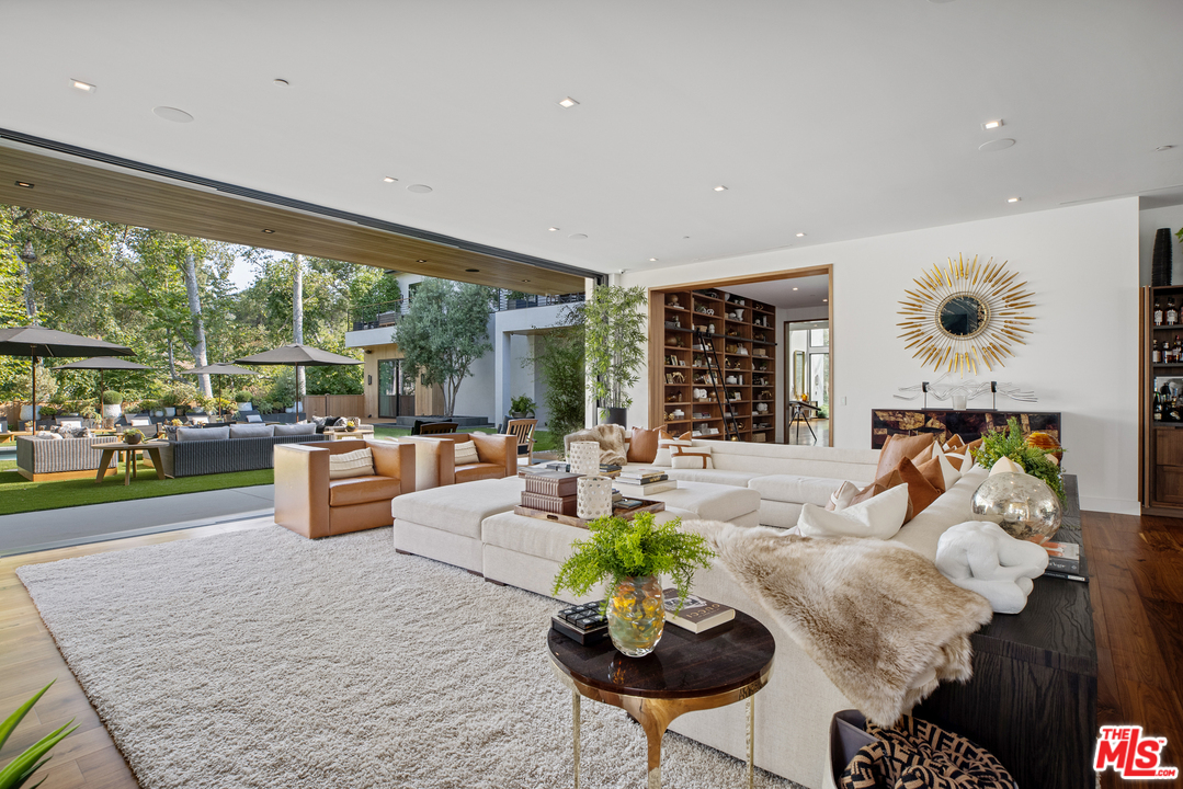 3904 Valley Meadow Road Encino, CA 91436 - Photo 11 of 41