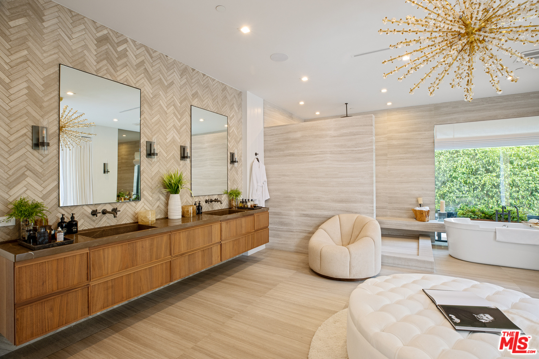 3904 Valley Meadow Road Encino, CA 91436 - Photo 20 of 41