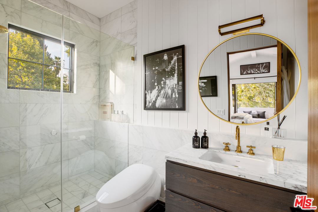 3904 Valley Meadow Road Encino, CA 91436 - Photo 26 of 41