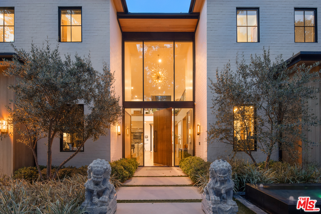 3904 Valley Meadow Road Encino, CA 91436 - Photo 40 of 41