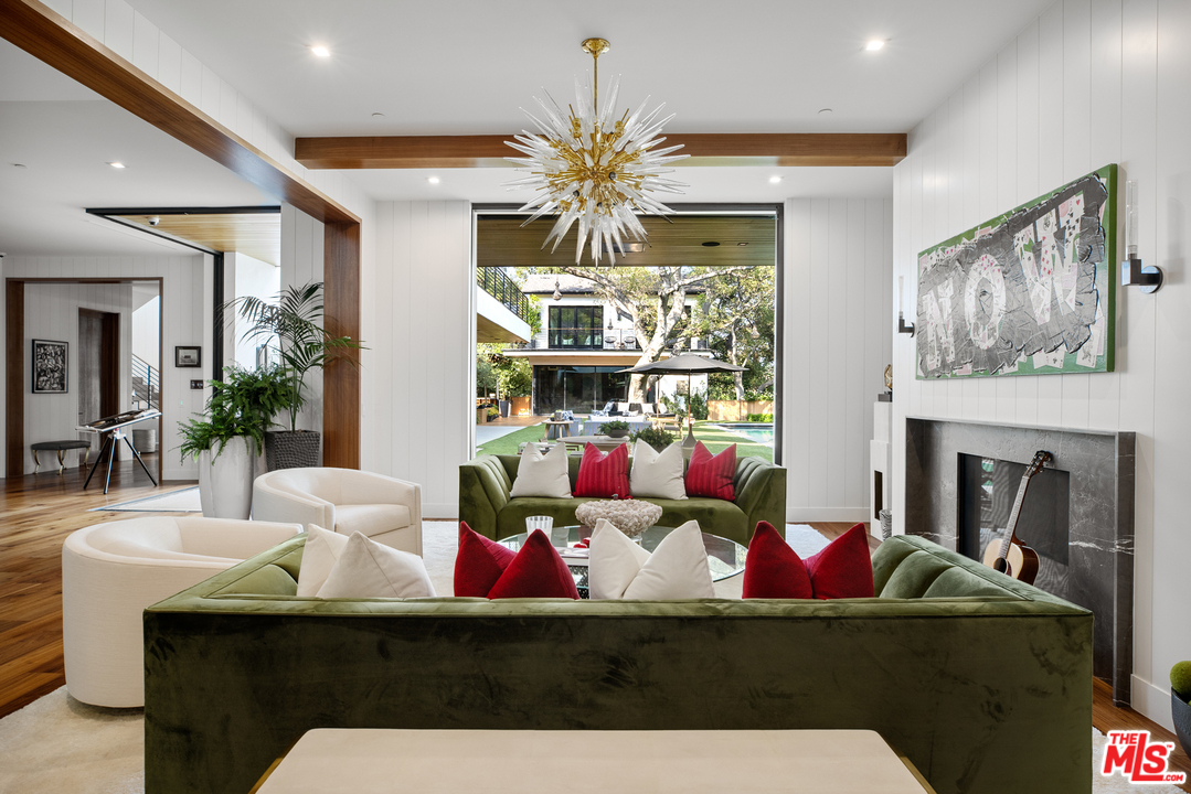 3904 Valley Meadow Road Encino, CA 91436 - Photo 7 of 41