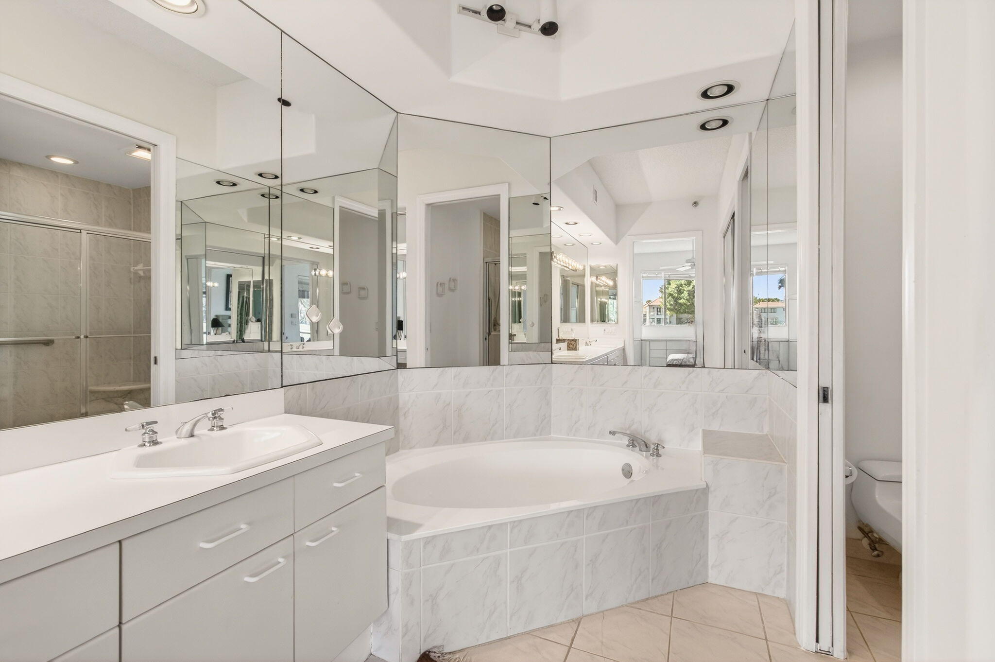 2512 Coco Plum Boulevard, Unit 1304 Boca Raton, FL 33496 - Photo 39 of 69 48-web-or-mls-DSC_9695