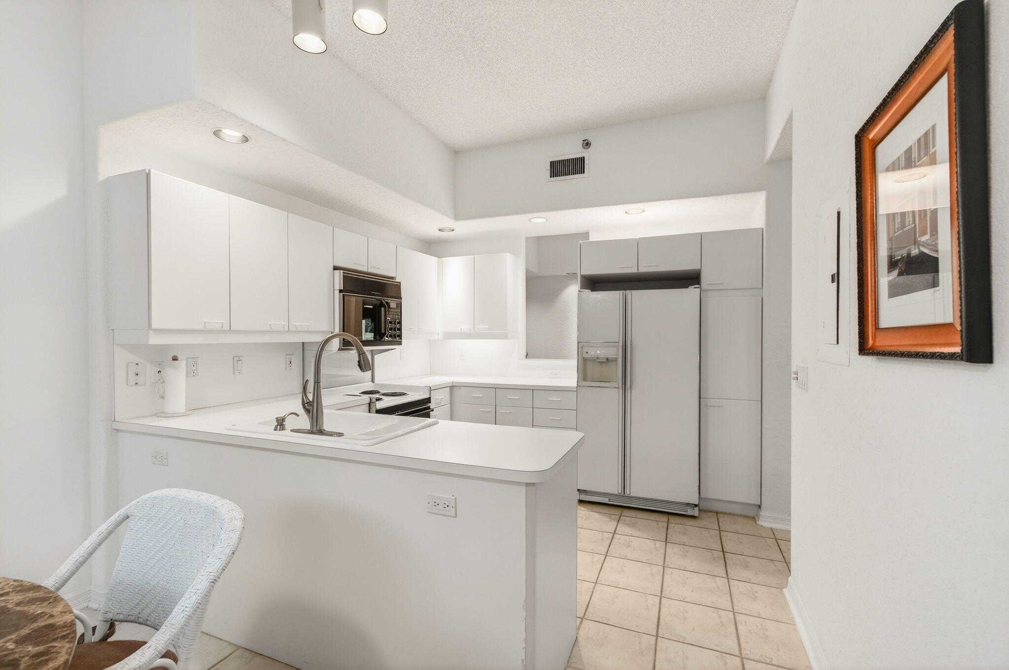 2512 Coco Plum Boulevard, Unit 1304 Boca Raton, FL 33496 - Photo 10 of 69 38-web-or-mls-DSC_9585