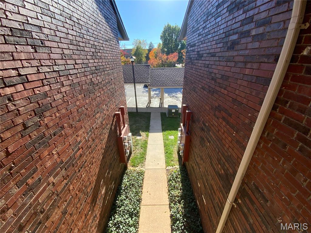 2327 Kratky Road, Unit C St. Louis, MO 63114 - Photo 13 of 30