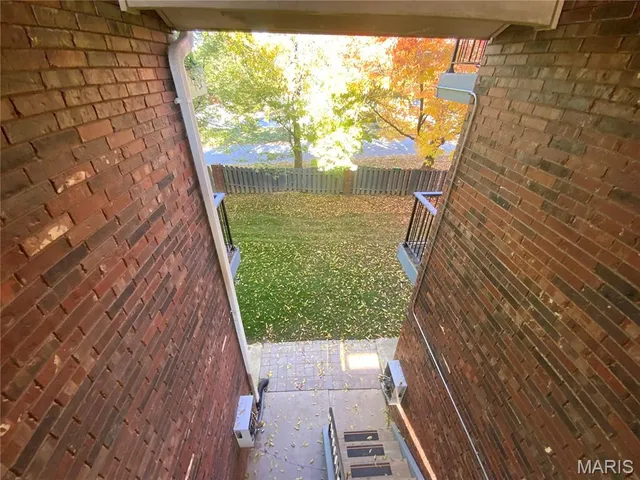 $125,000 | 2327 Kratky Road, Unit C, St. Louis, MO 63114