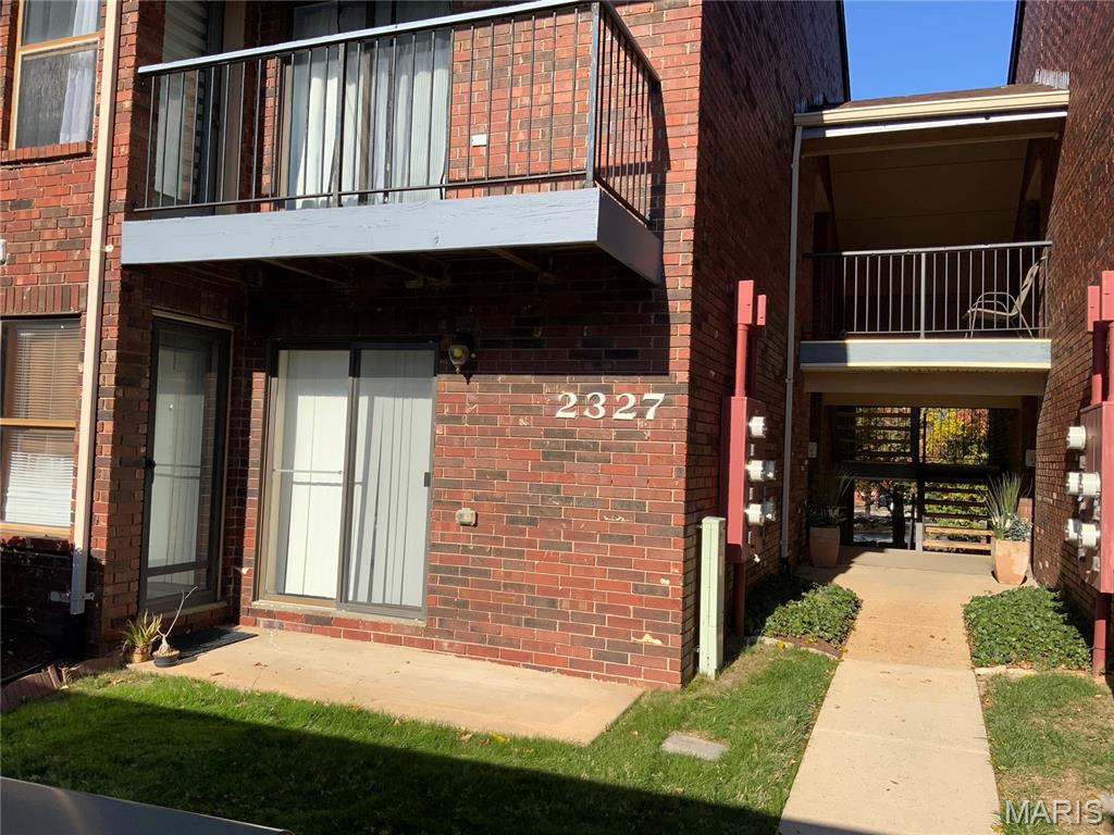 2327 Kratky Road, Unit C St. Louis, MO 63114 - Photo 5 of 30