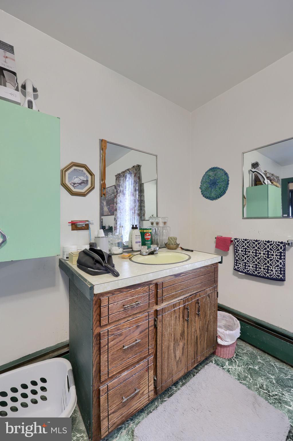 945 Maple Street Lititz, PA 17543 - Photo 20 of 28 Full Bath (Upstairs)