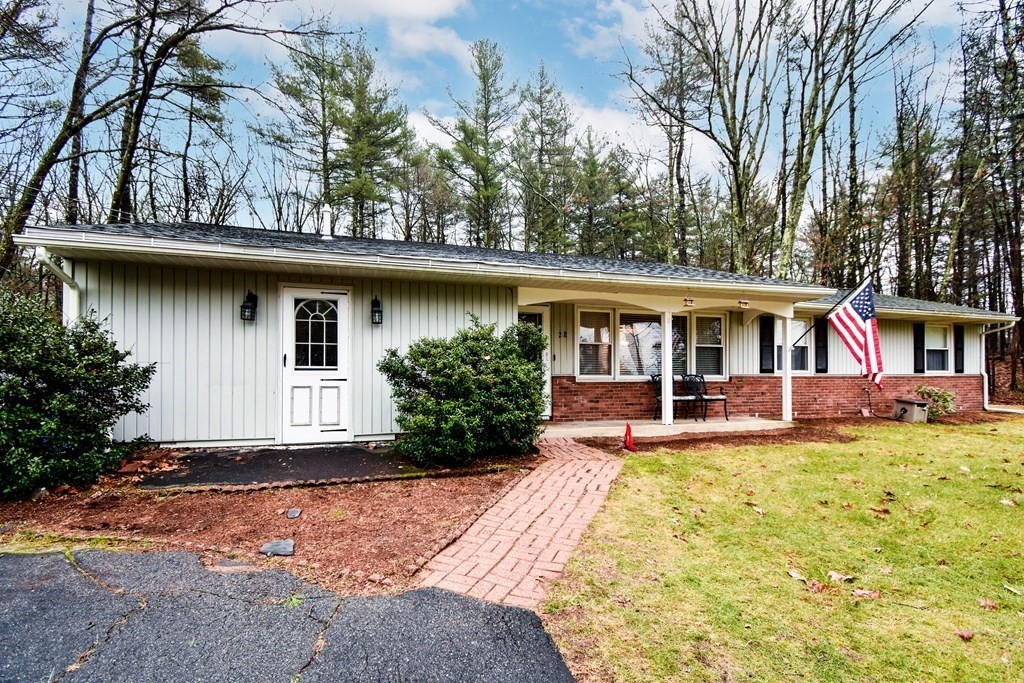 28 Ruthellen Road Chelmsford, MA 01824 - Photo 3 of 41