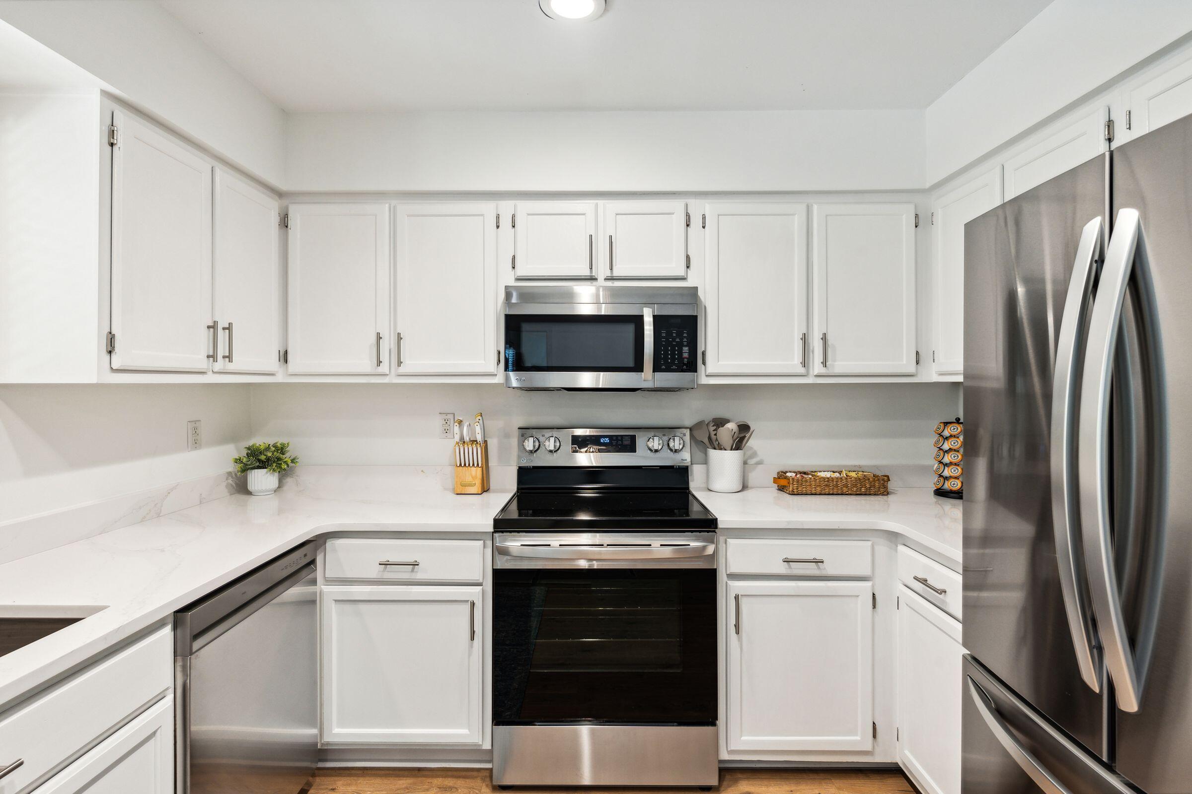 1237 Llewellyn Road Mount Pleasant, SC 29464 - Photo 13 of 44 1237LlewellynRd-KeenEyeMarketing-016