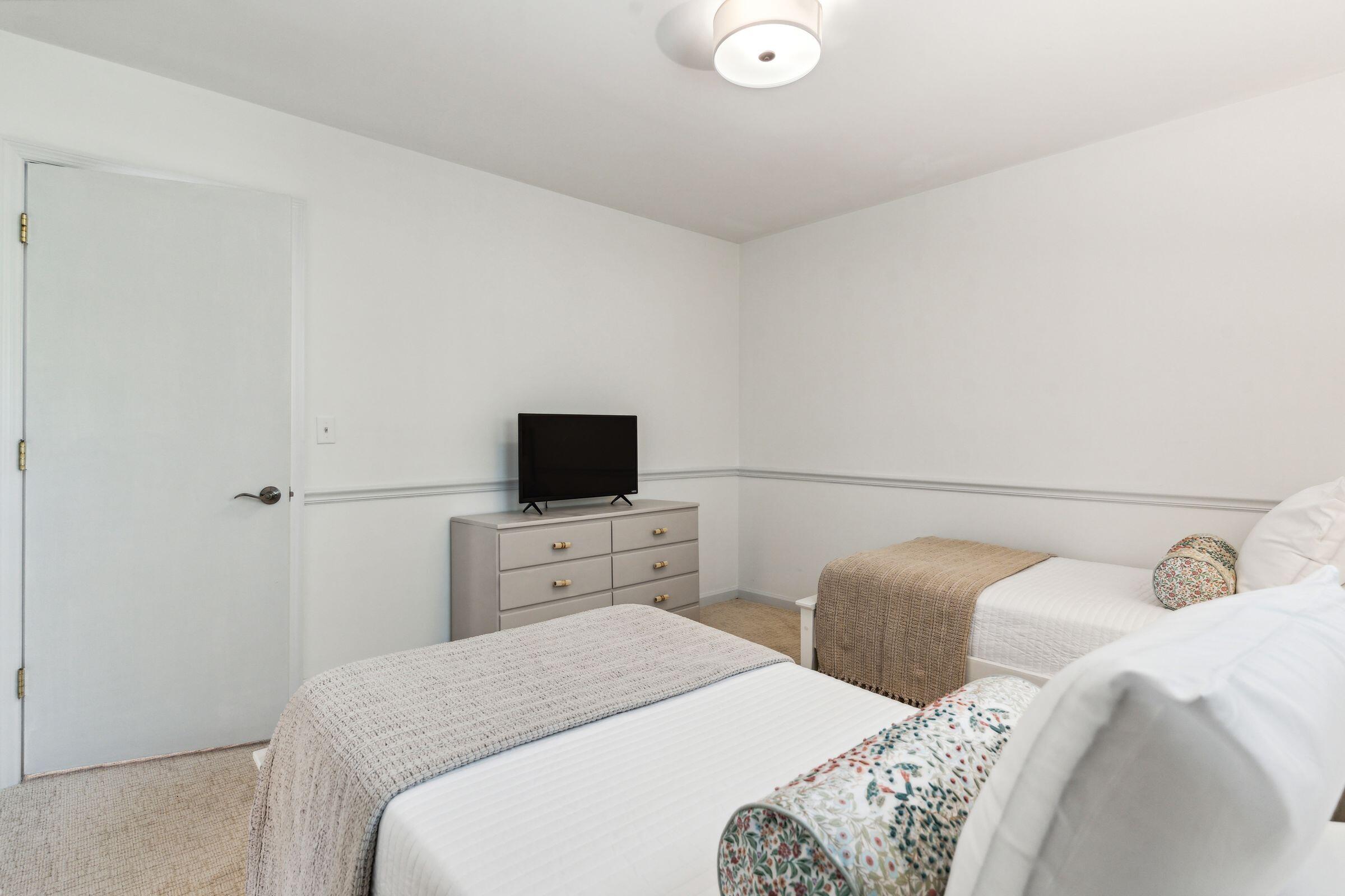 1237 Llewellyn Road Mount Pleasant, SC 29464 - Photo 30 of 44 1237LlewellynRd-KeenEyeMarketing-033