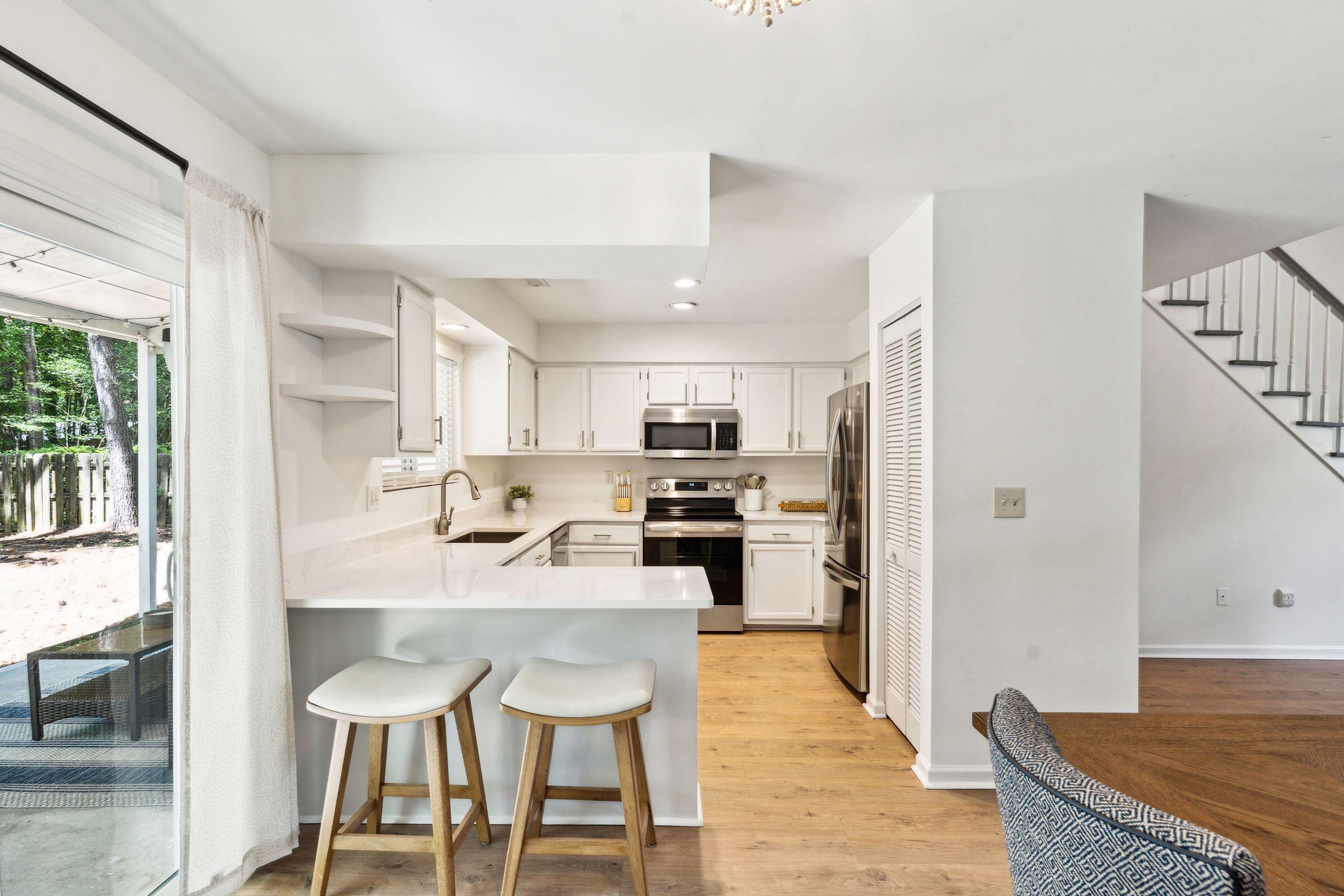 1237 Llewellyn Road Mount Pleasant, SC 29464 - Photo 9 of 44 1237LlewellynRd-KeenEyeMarketing-012