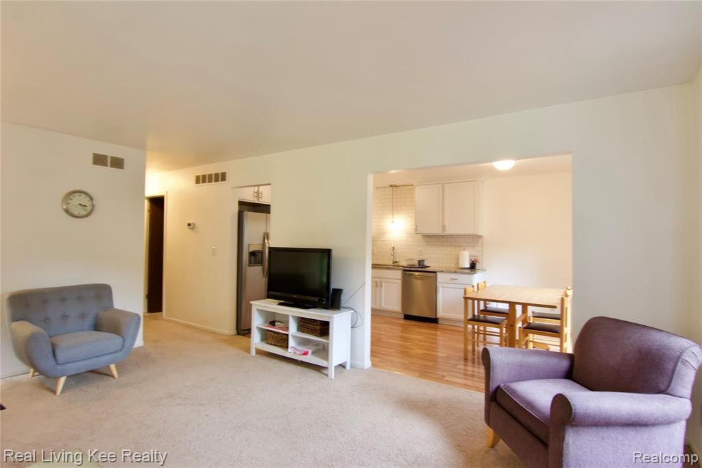 901 Lafayette Court, Unit 10 Rochester Hills, MI 48307 - Photo 13 of 24