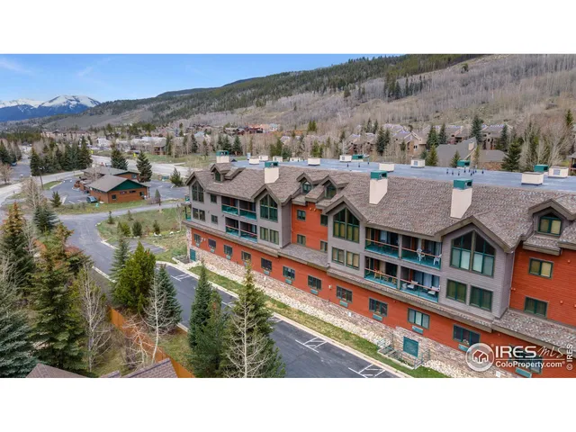 a picture of city view