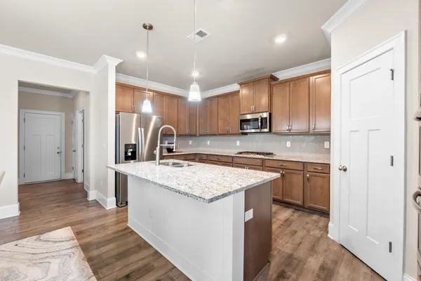 $3,900 | 7435 Red Poppy Drive, Unit 352, Ooltewah, TN 37363