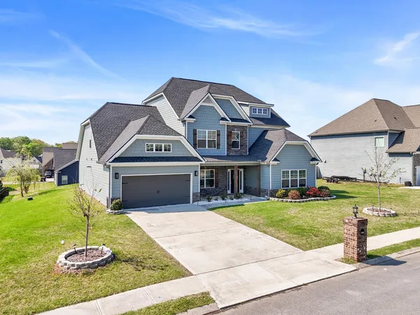 $3,900 | 7435 Red Poppy Drive, Unit 352, Ooltewah, TN 37363