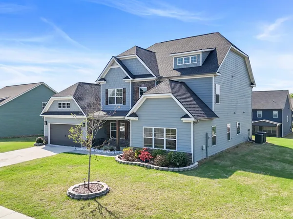 $3,900 | 7435 Red Poppy Drive, Unit 352, Ooltewah, TN 37363