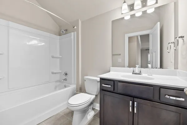 $3,900 | 7435 Red Poppy Drive, Unit 352, Ooltewah, TN 37363