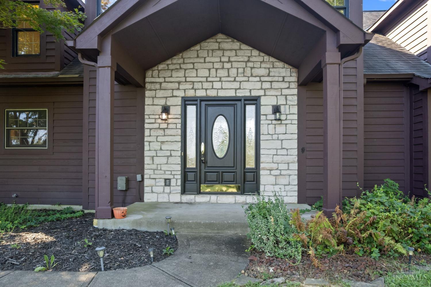 1613 West Concord Road Amelia, OH 45102 - Photo 2 of 58 Gallery Image 2
