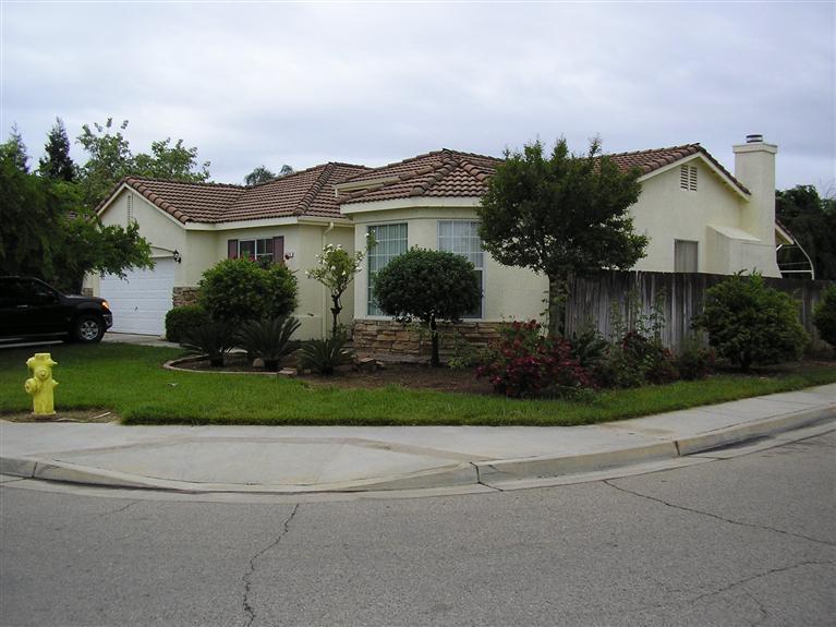 1575 North Cedar Avenue Reedley, CA 93654 - Photo 1 of 7 Gallery Image 1