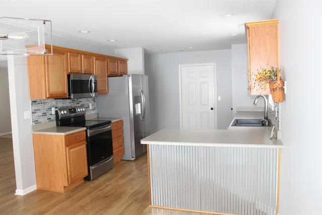 $283,900 | 811 Thomas Drive, Angola, IN 46703