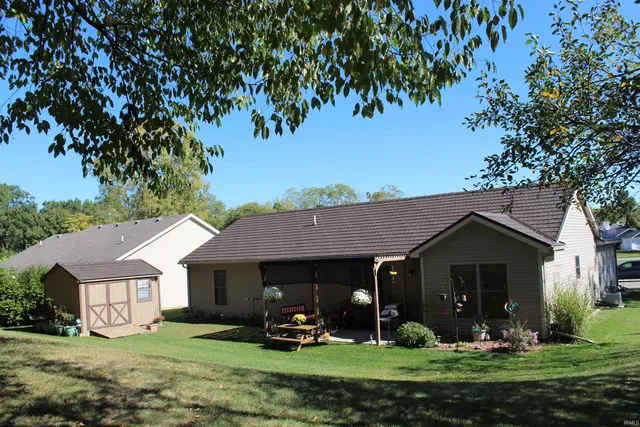 $283,900 | 811 Thomas Drive, Angola, IN 46703