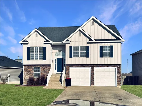 $375,000 | 1219 Wildflower Road, Warrensburg, MO 64093