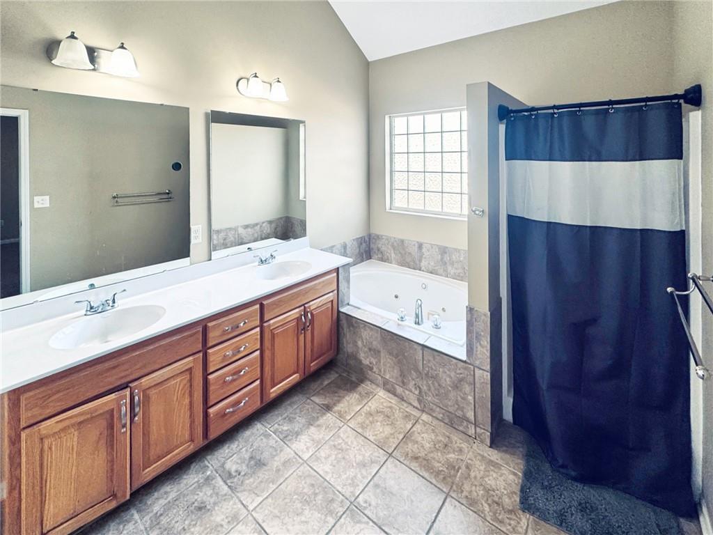 1219 Wildflower Road Warrensburg, MO 64093 - Photo 15 of 30