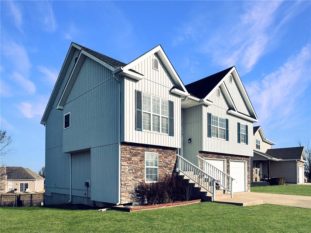 1219 Wildflower Road Warrensburg, MO 64093 - Photo 3 of 30