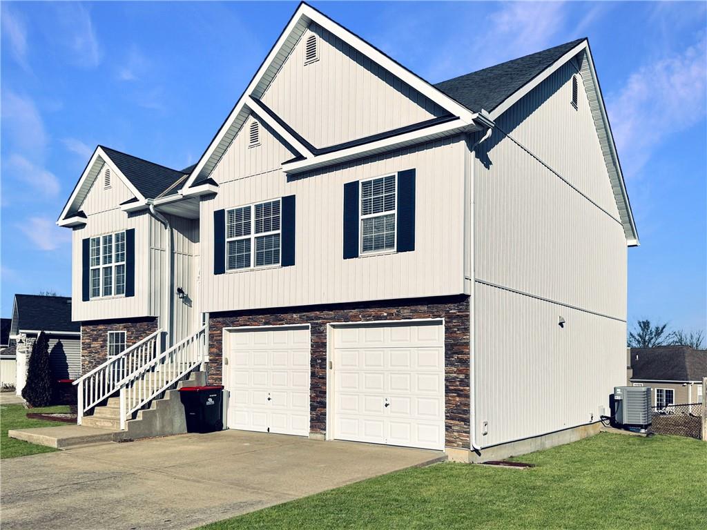 1219 Wildflower Road Warrensburg, MO 64093 - Photo 4 of 30