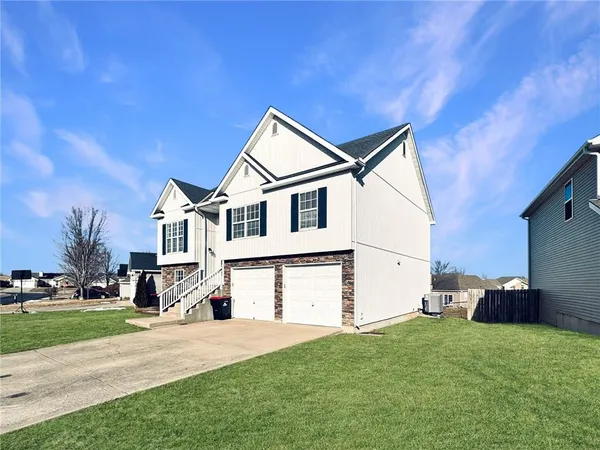 $375,000 | 1219 Wildflower Road, Warrensburg, MO 64093