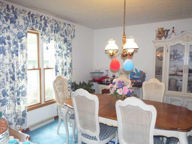 340 Ridge Road Zelienople, PA 16063 - Photo 10 of 23 Dining Room.